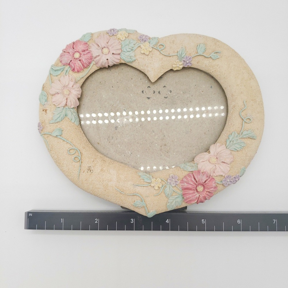 Vintage Style Heart Picture Frame Floral Lace Cottagecore Shabby Chic Decor - Picture 7 of 8